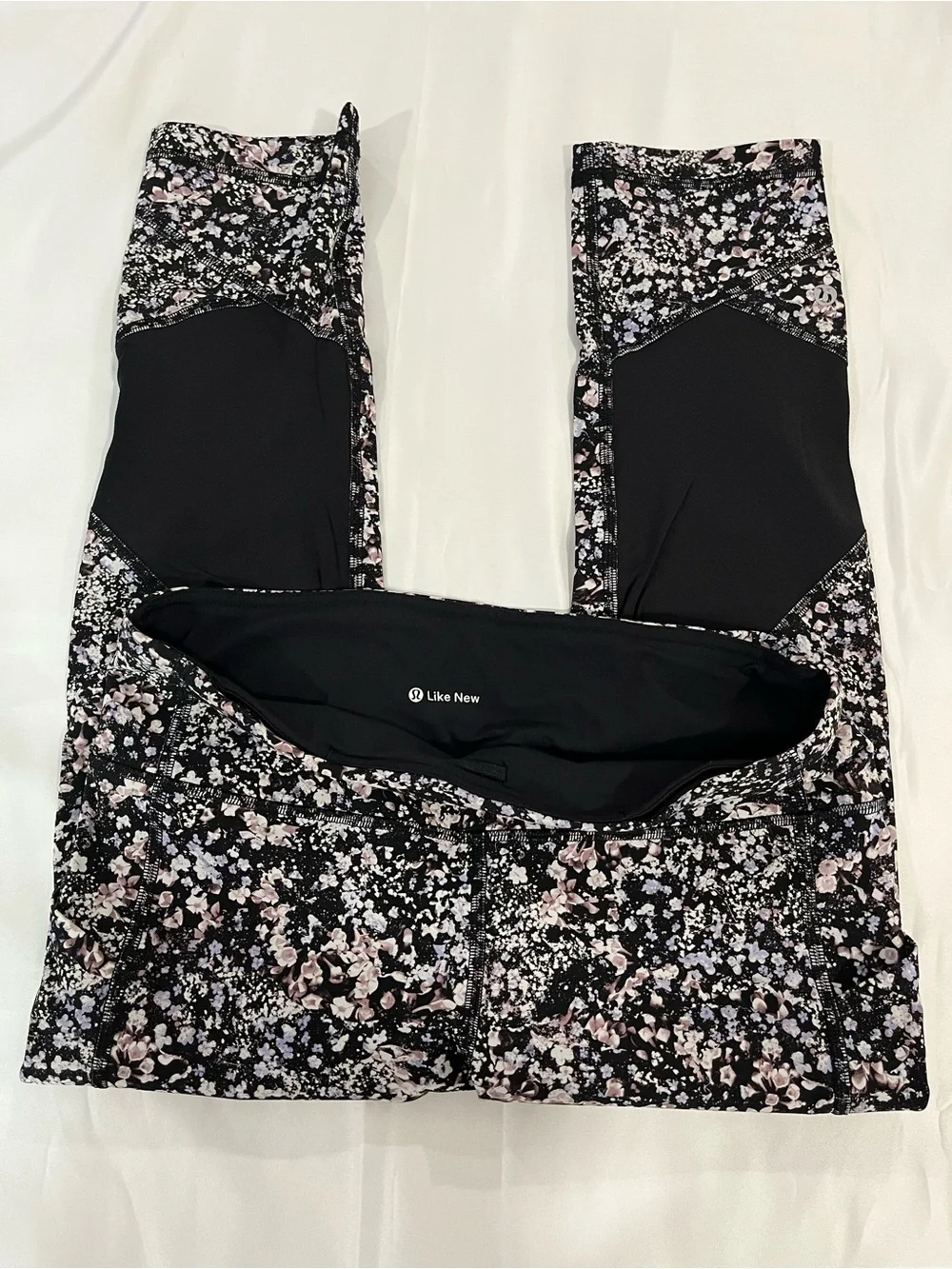 Lululemon Like New Floral Cropped Women’s Legging Mesh Panels Size 8